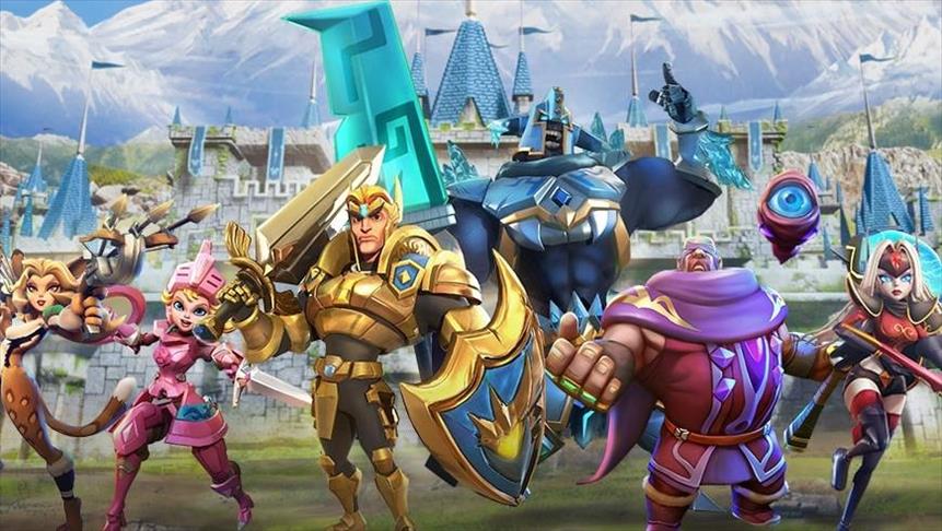 Lords Mobile heroes standing in front of the kingdom castle Lords Mobile heroes standing in front of the kingdom castle